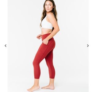 Zyia Red Pocket Brilliant Hi-Rise Capri 20"